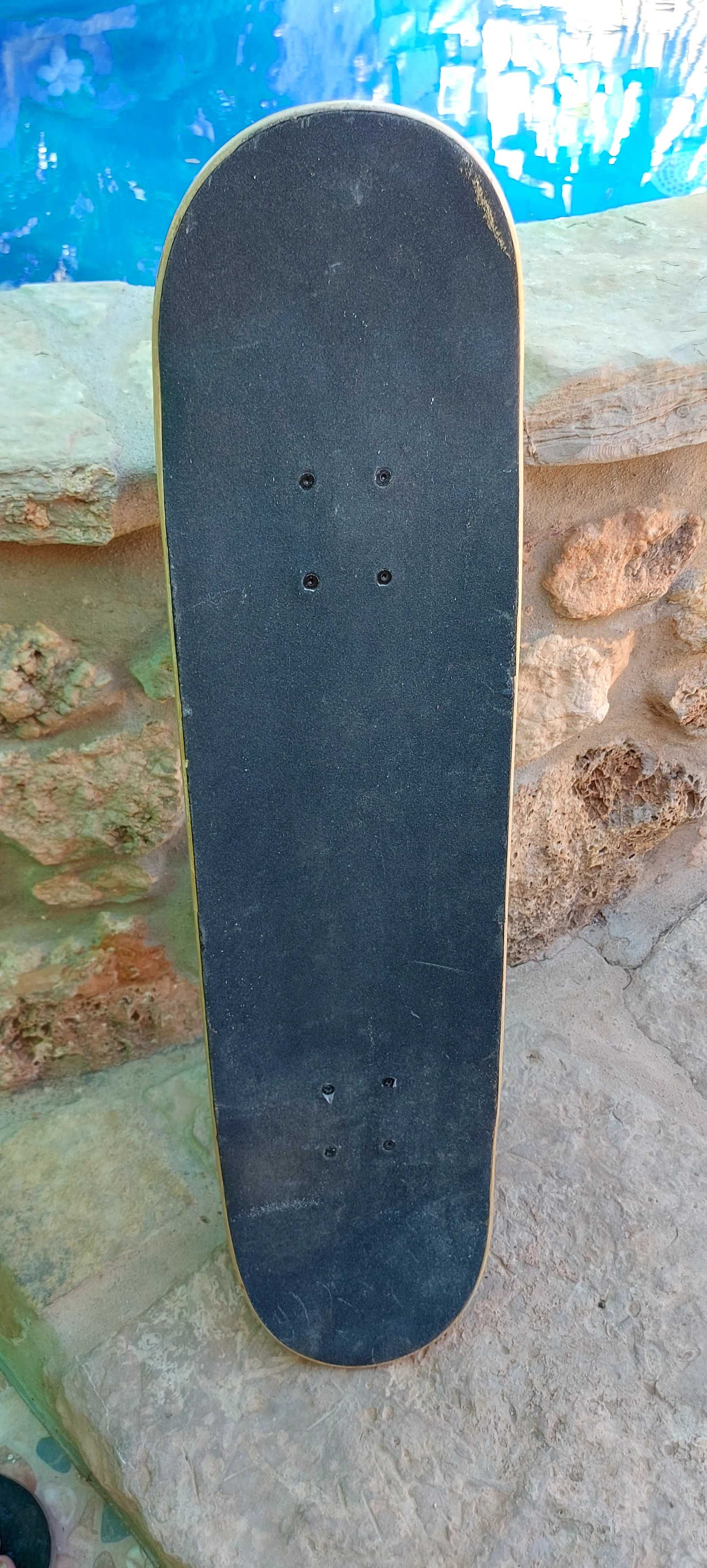 Skatboard com novo