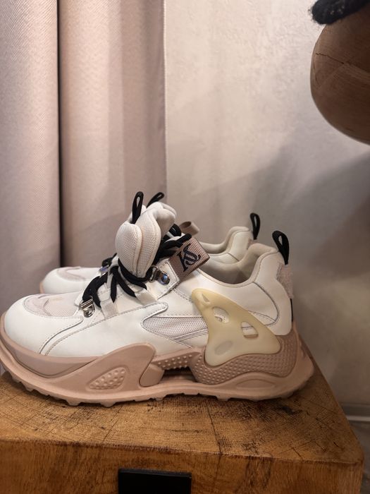 Кросівки казар , kazar