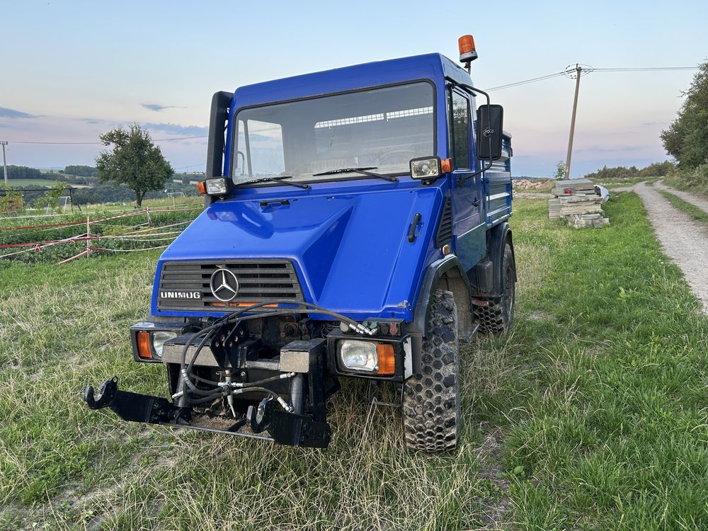 Unimog Samchód specialny,  ciagnik rolniczy