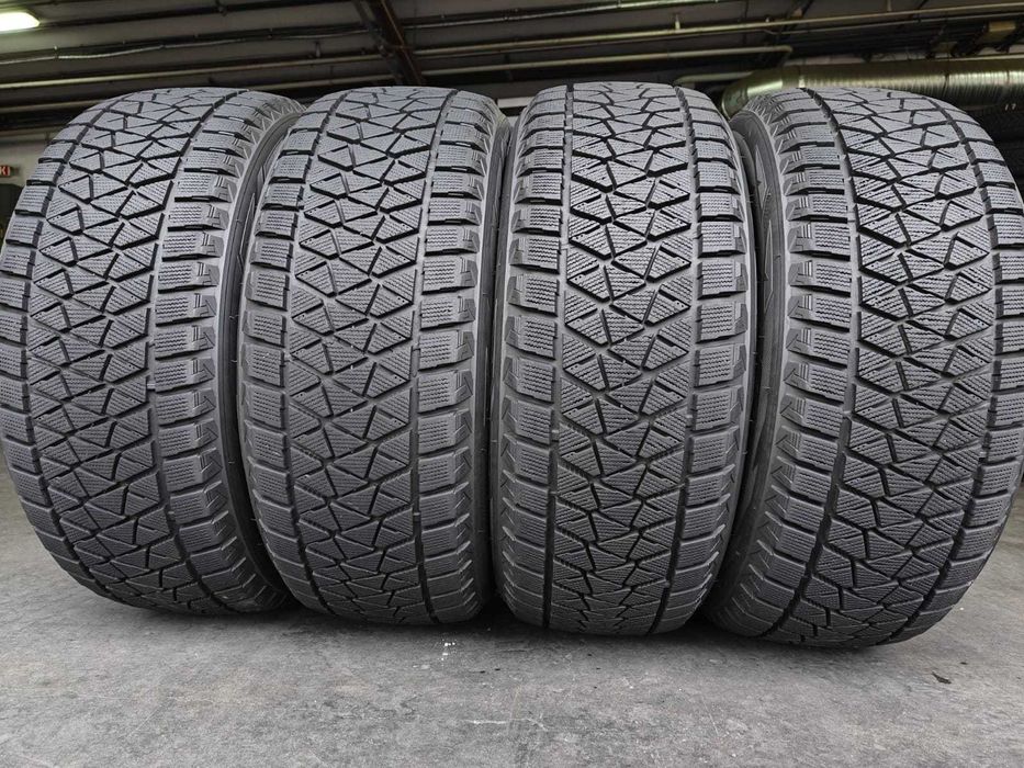 Bridgestone Blizzak R18 235/55 зимові шини преміум арктика