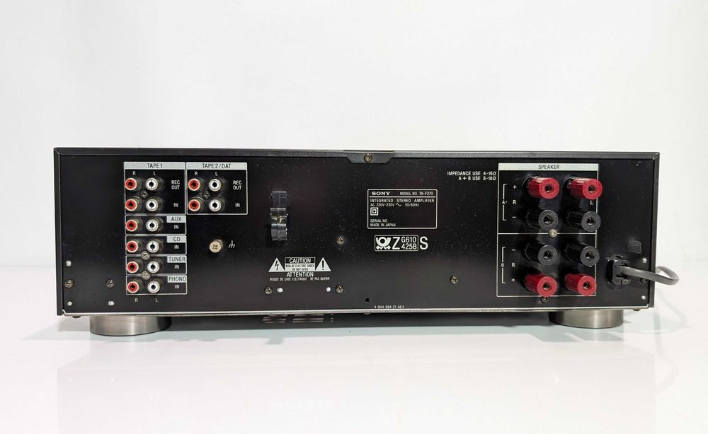 Підсилювач Sony TA-F270,має 90 Вт\канал\транзисторний\4-16 Ом\Японія