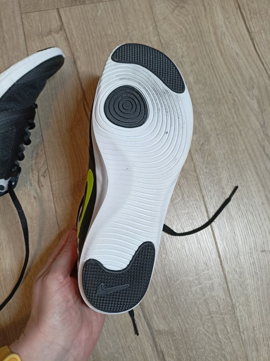 Buty Nike 39, wkładka 25 cm