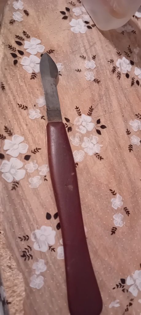 Nożyk z rączką z bakelitu ,kolekcje Solingen