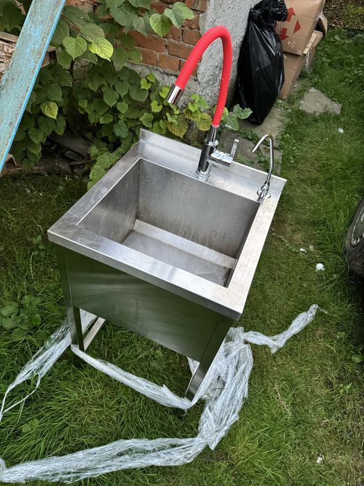 Мийка з нержавіючої сталі