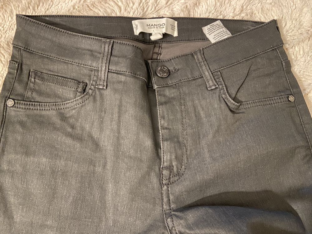 Vendo calcas Mango