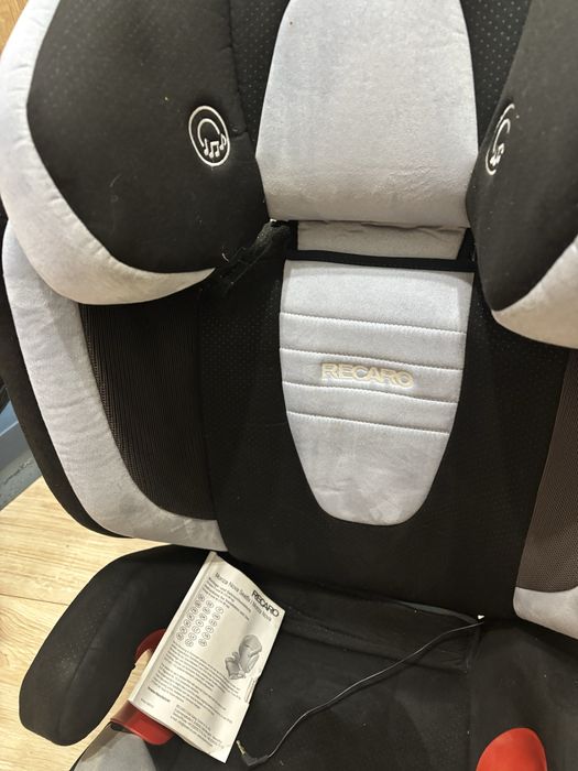Recaro Monza Nova z glosnikami