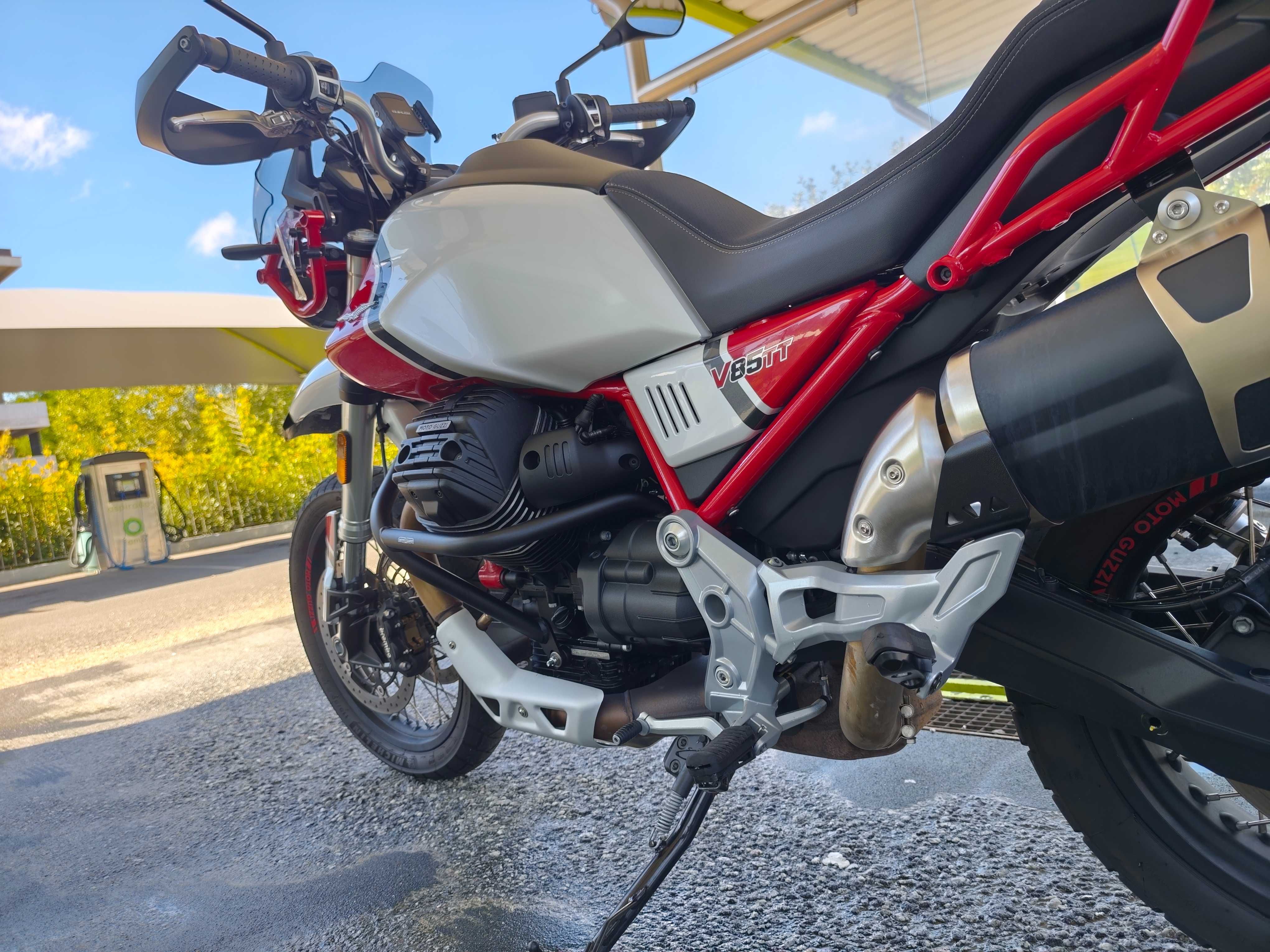 Moto Guzzi V 85 TT Impecável
