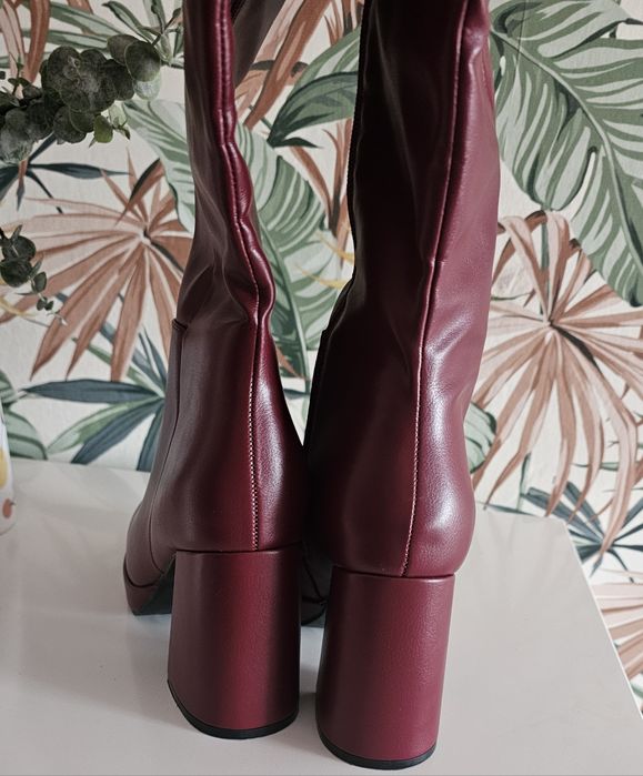 Bordowe kozaki dlugie na klocku r.39