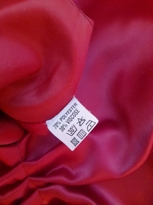 Czerwona sukienka wieczorowa sylwestrowa