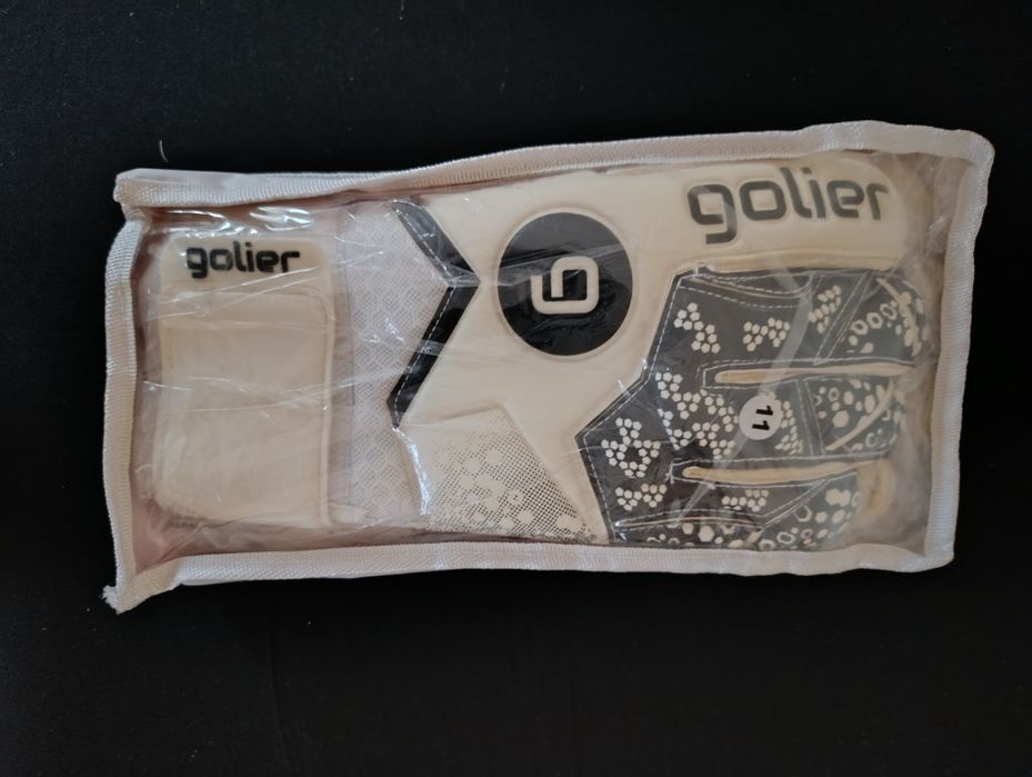 Nowe rękawice bramkarskie różne rozmiary