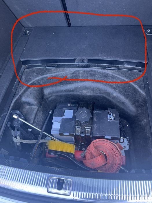 Оригінальний органайзер для Audi A4 B8 12-15 року