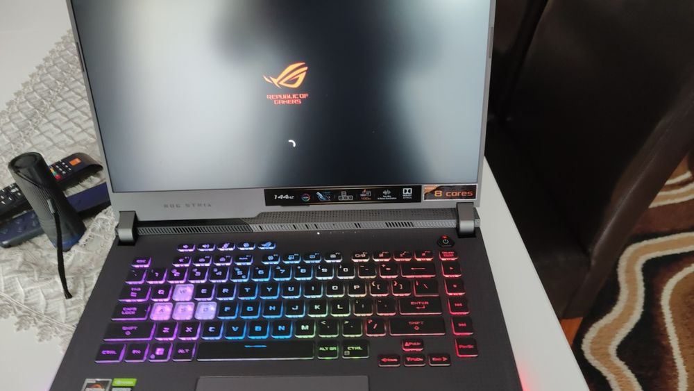 Sprzedam lub zamienię Asus rog strix nowy