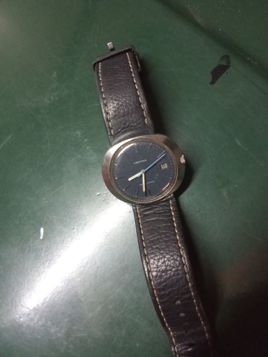 Certina tipo Dinâmic Omega.