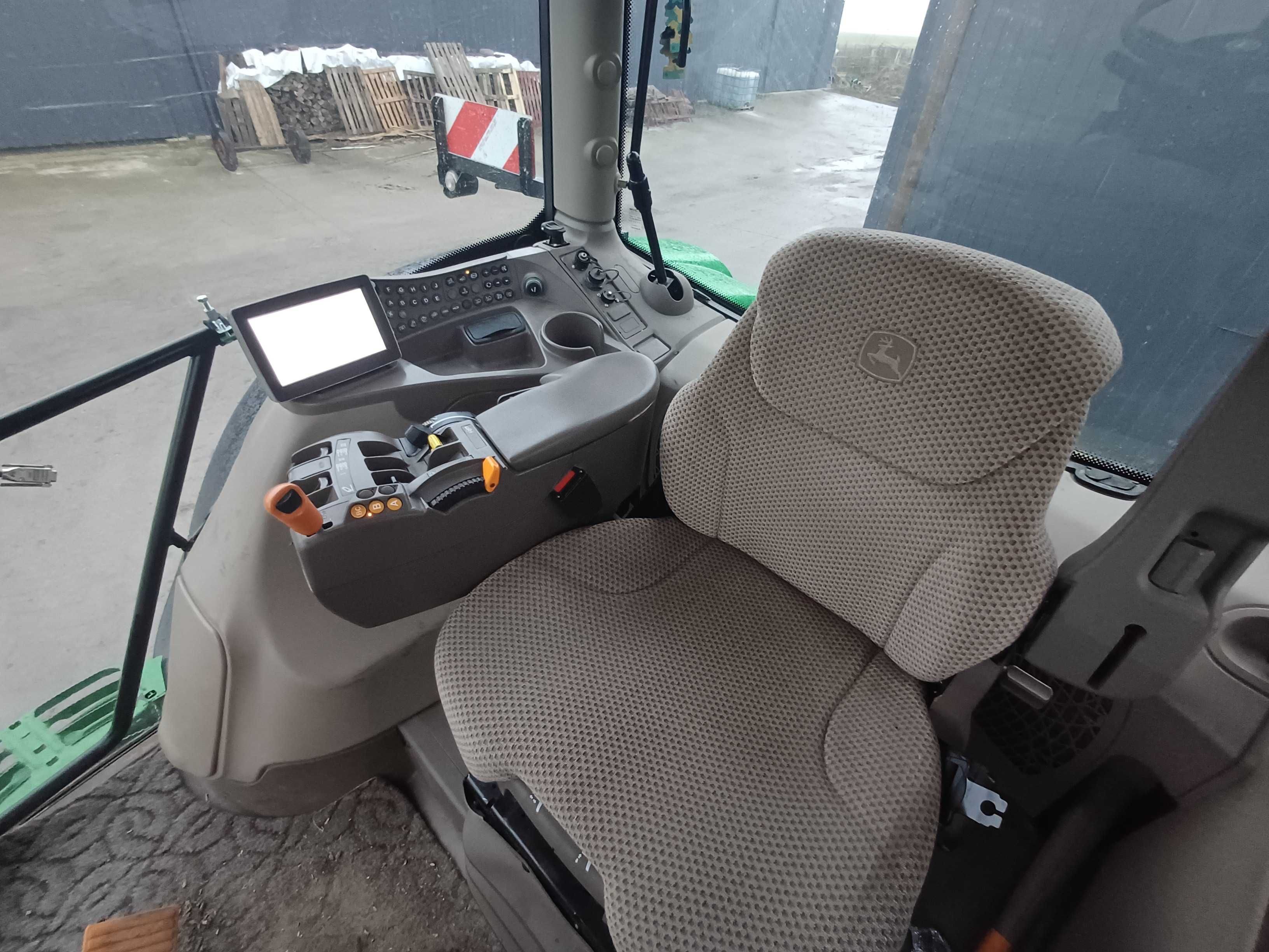 John Deere 6210R Pneumatyka