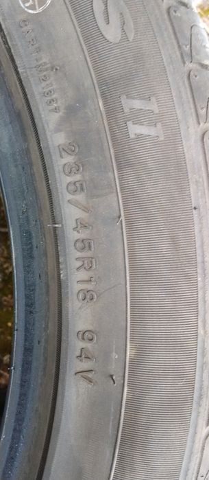 Opony wielosezonowe 235/45/18