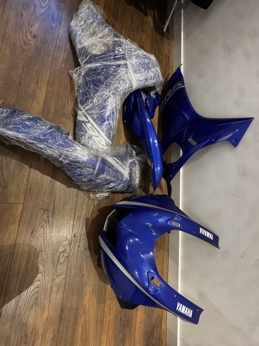 Yamaha r6 rj27 owiewki, lampy przod, czasza, bok lewy prawy