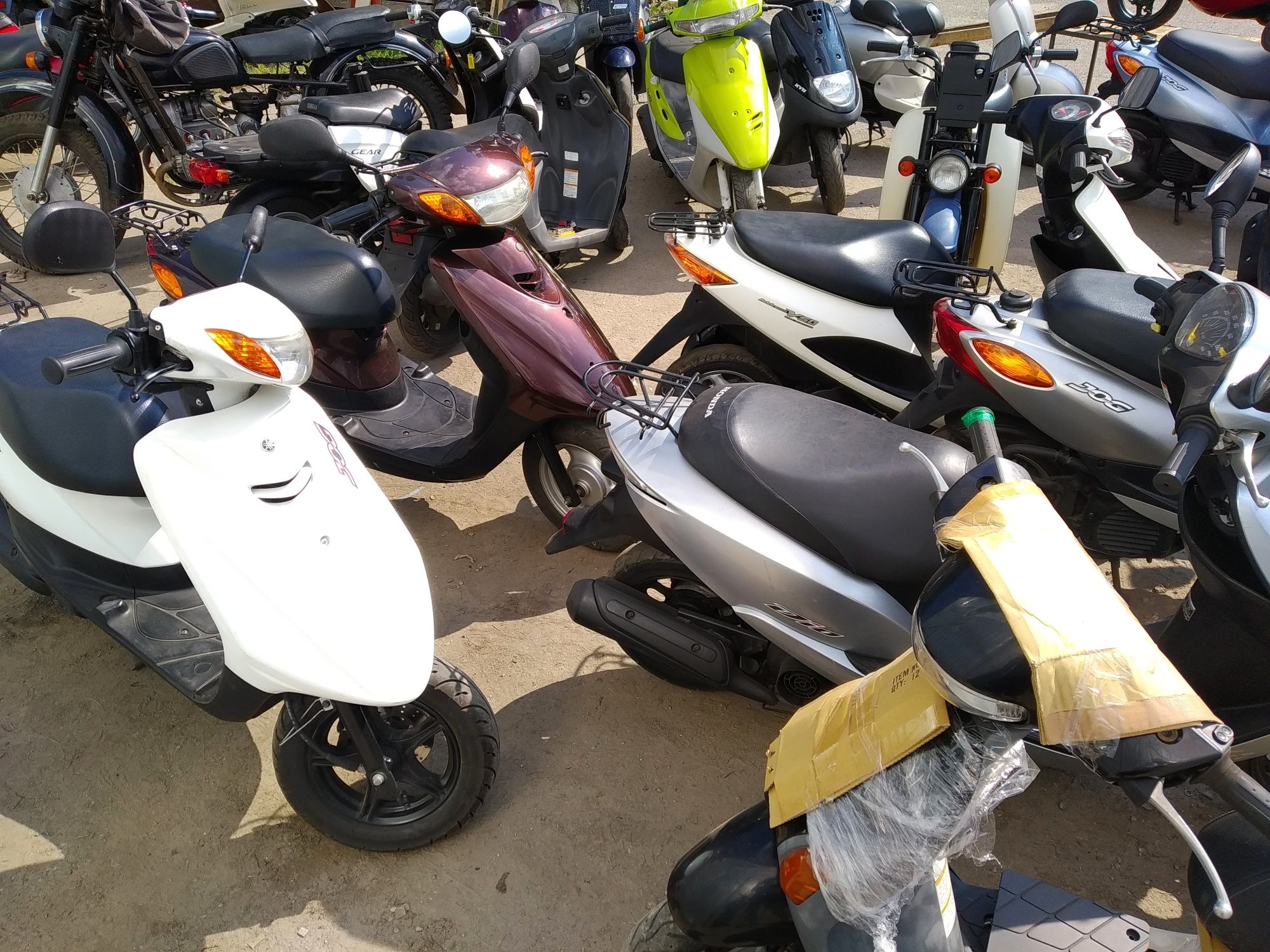 Скутер Honda Dio 17 red мопед с контейнера