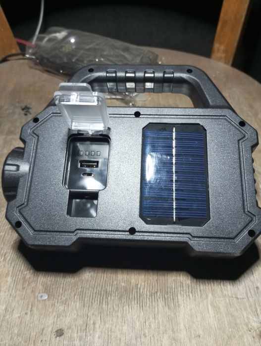 Фонарь аккумуляторный.