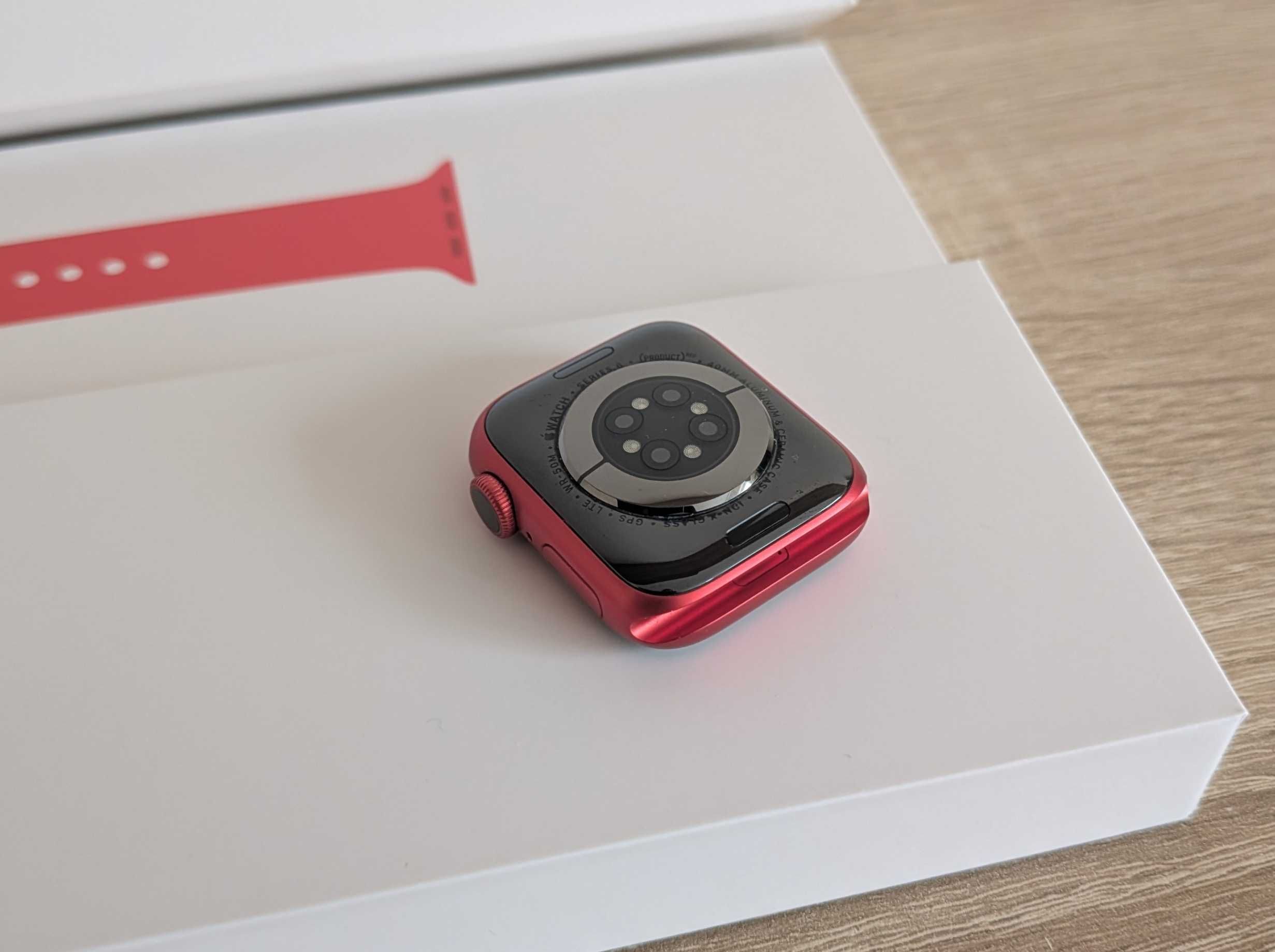 Smartwatch Apple Watch Series 6 40mm GPS + LTE Cellular PRODUCT RED