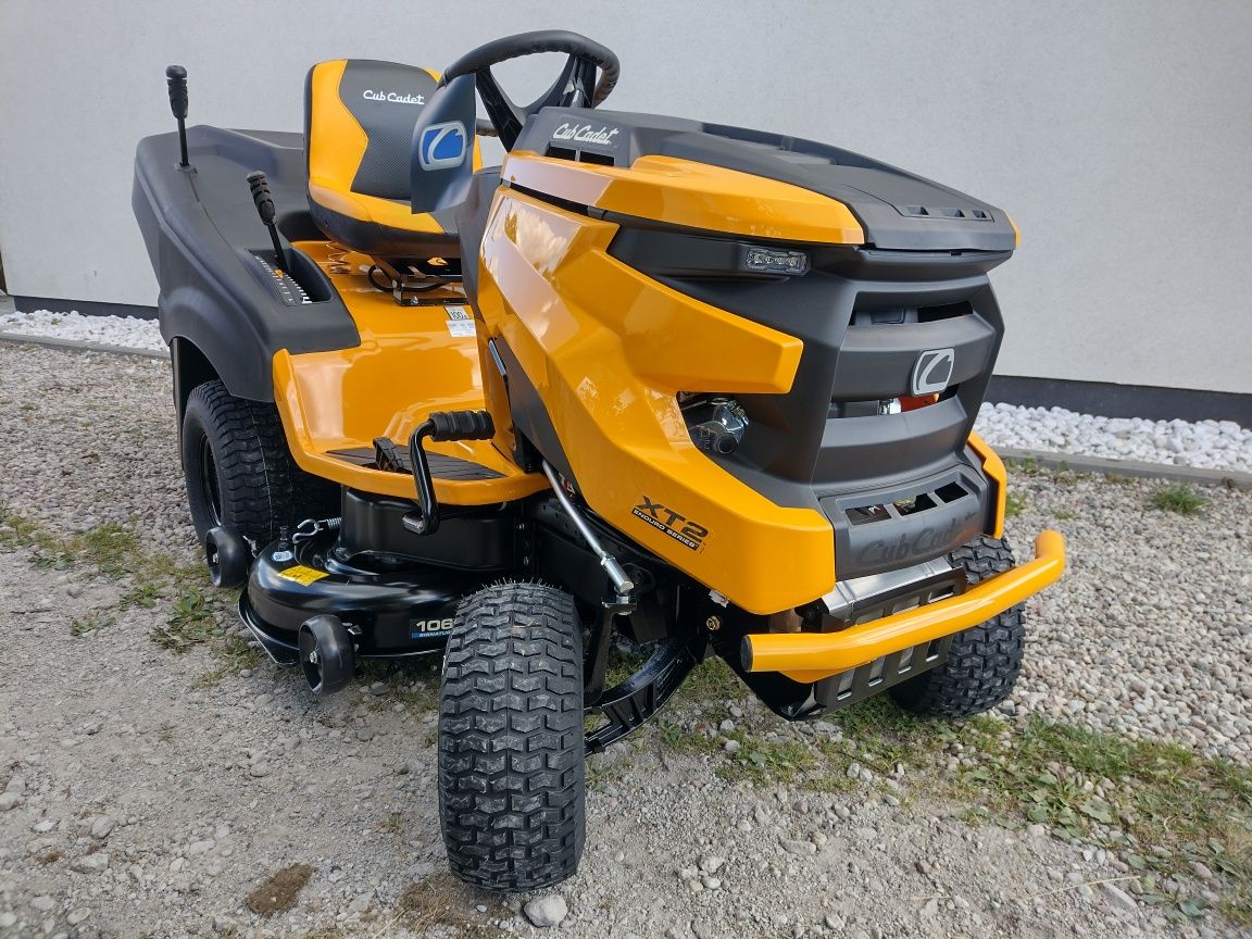 Traktorek kosiarka Cub Cadet XT2 QR106  Kawasaki V 2 cylindrowy kosz