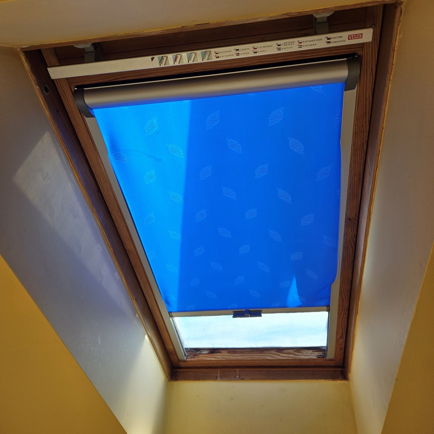 Okna dachowe 2szyb VELUX 78x140 drewniane 4 szt