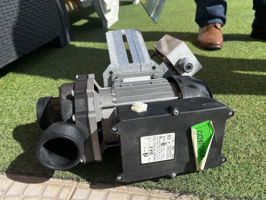Motor para lago