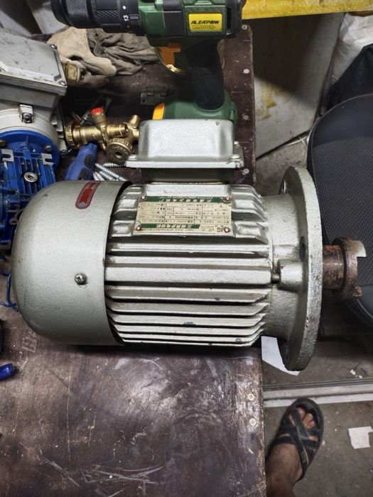 Трифазний електродвигун