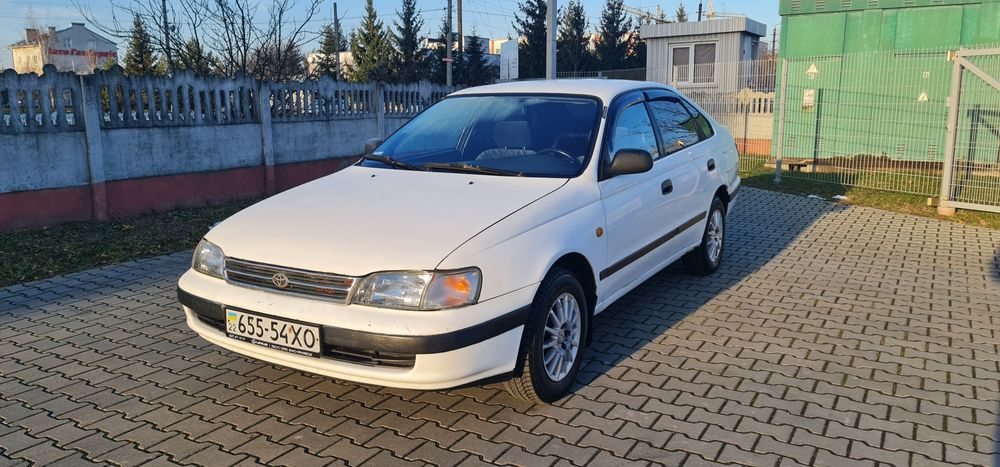 Терміновий продаж Toyota Carina E