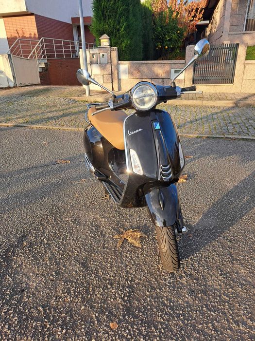 Moto Vespa 125 Primavera como nova