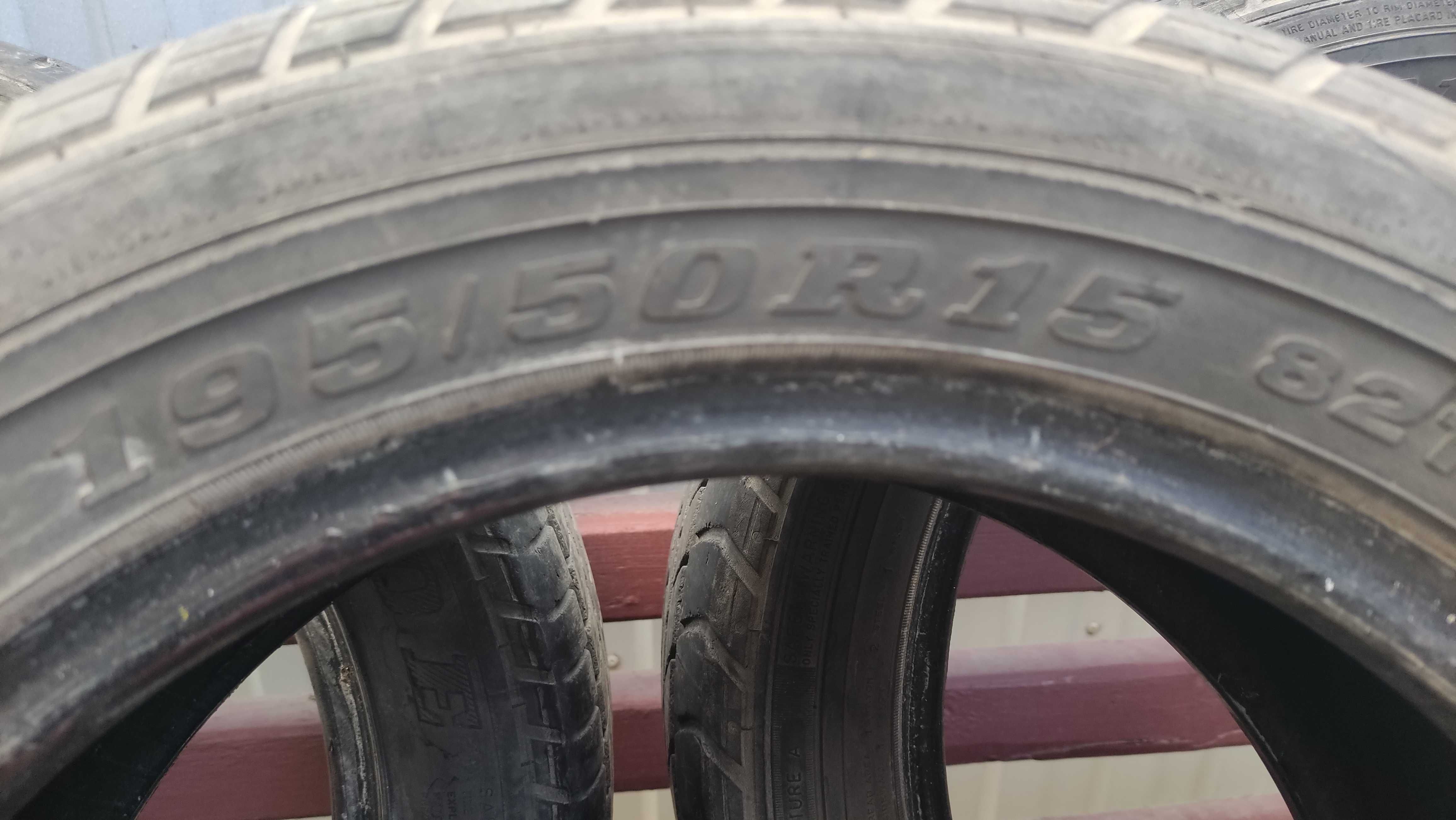 Продам шини 195/50 R15 Dunlop