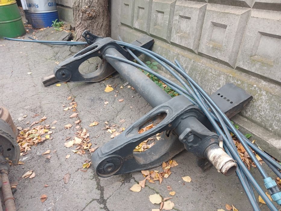 Продам ось вісь Saf саф  інтракс