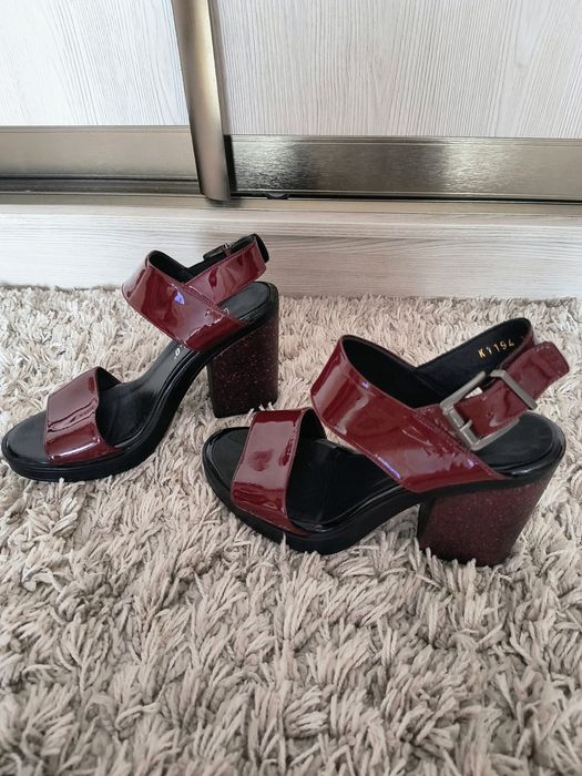 Босоніжки Guero 38 розмір