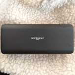 Givenchy etui do okularów