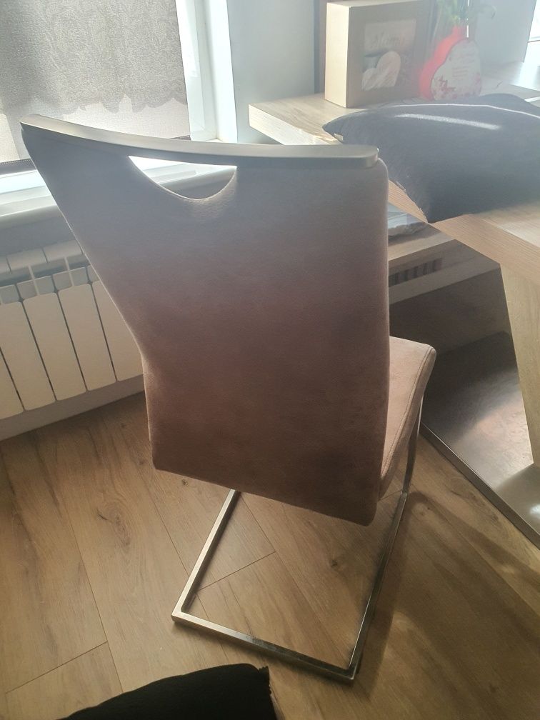 Krzesla do salonu