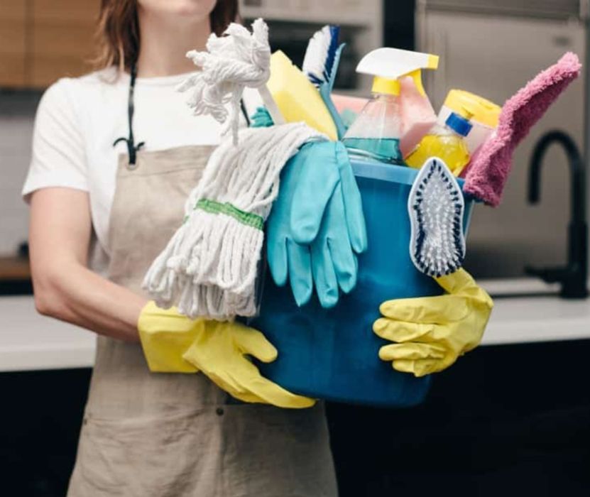 Sprzątanie mieszkań,  domów,  biur