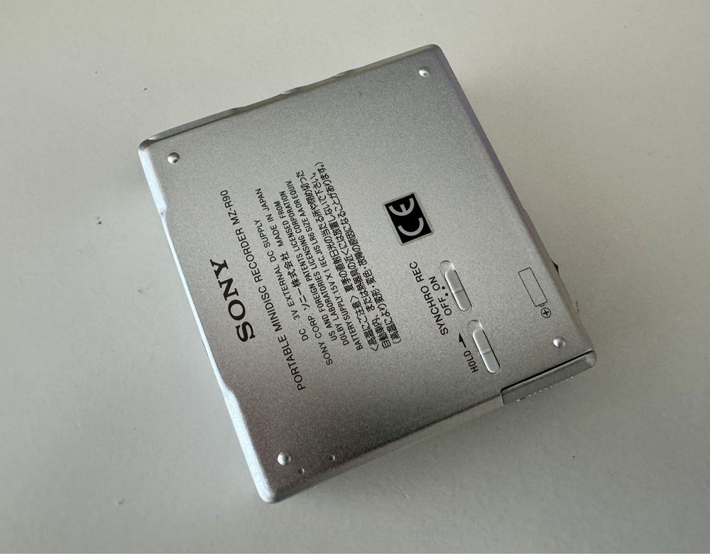 Leitor / gravador MiniDisc Sony MZ-R90 muitíssimo estimado