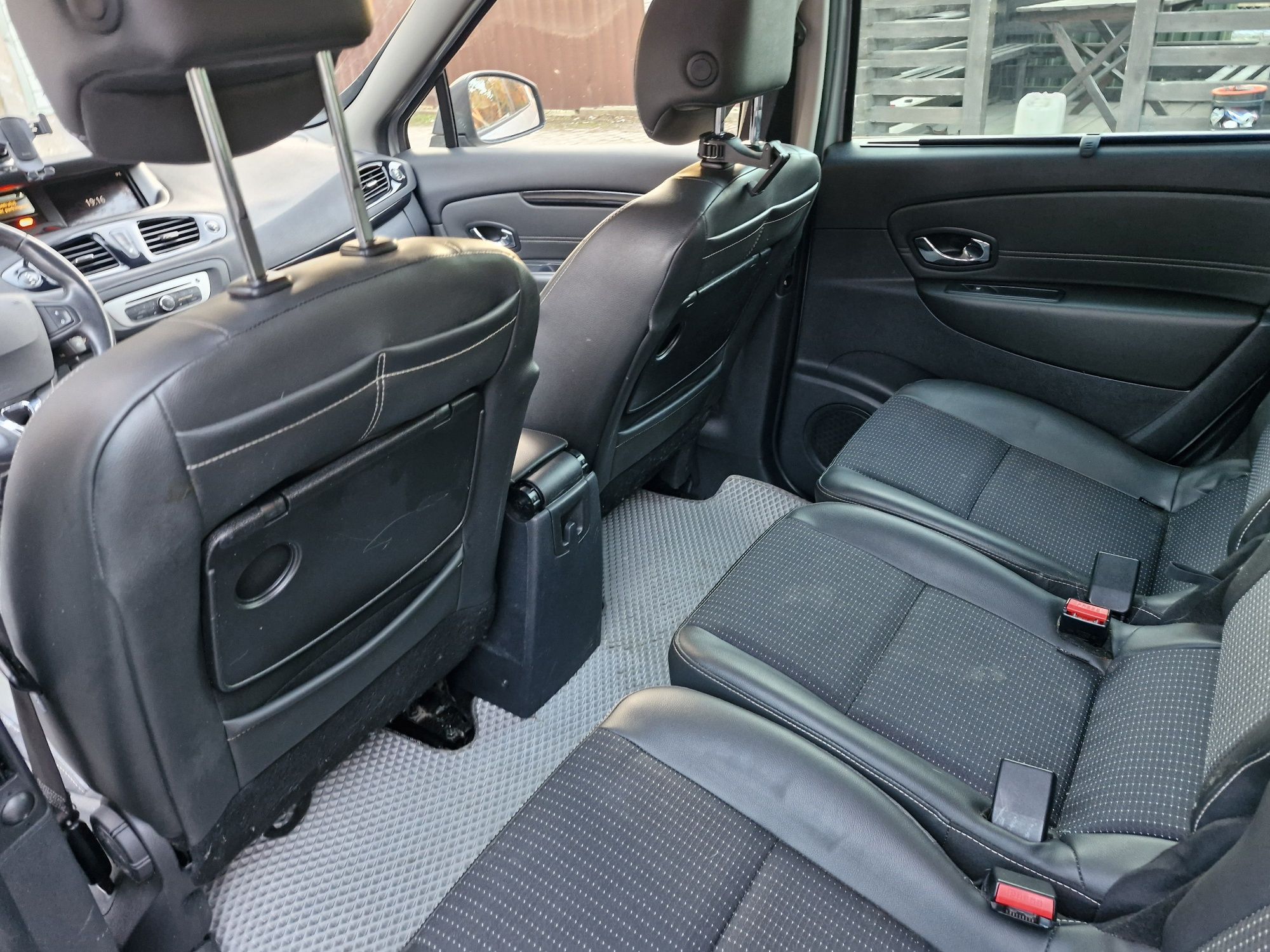 Продам Renault Grand Scenic