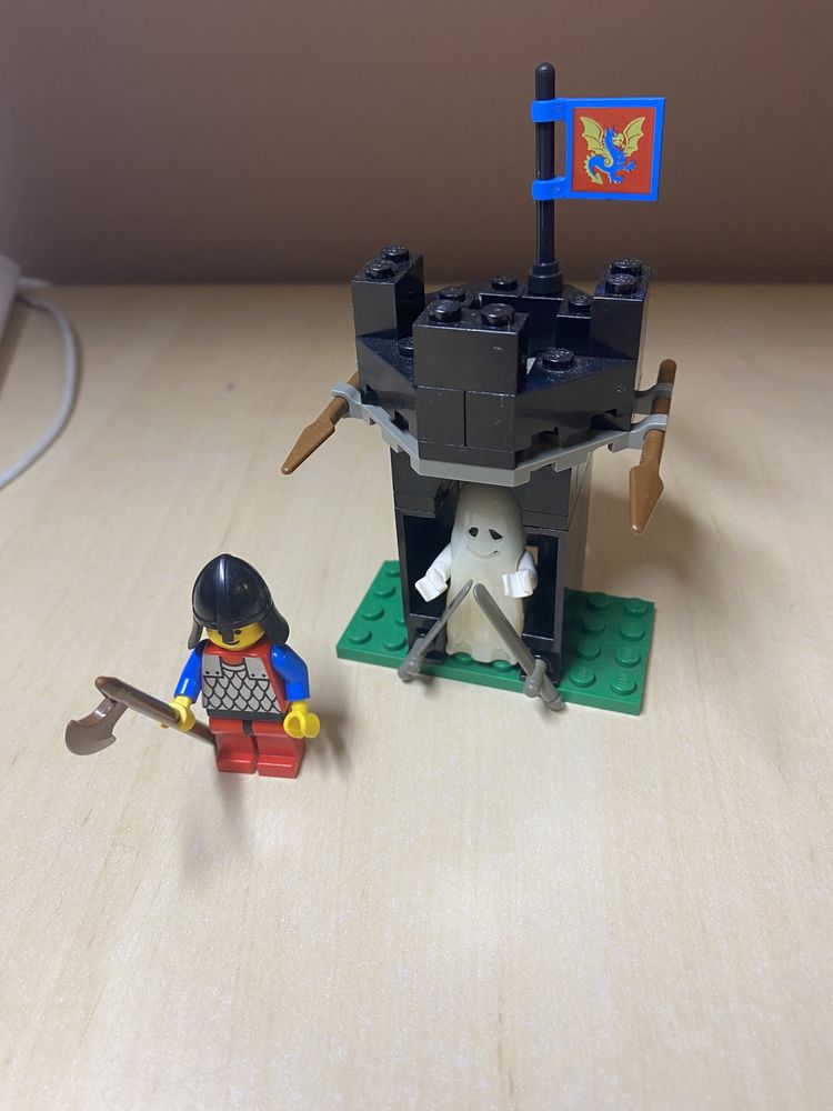 Lego castle 1888 - unikat - Black Knight Guardshack - duszek