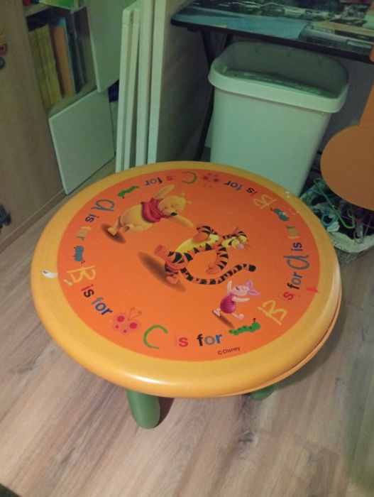 Mesa e cadeiras Winnie the pooh