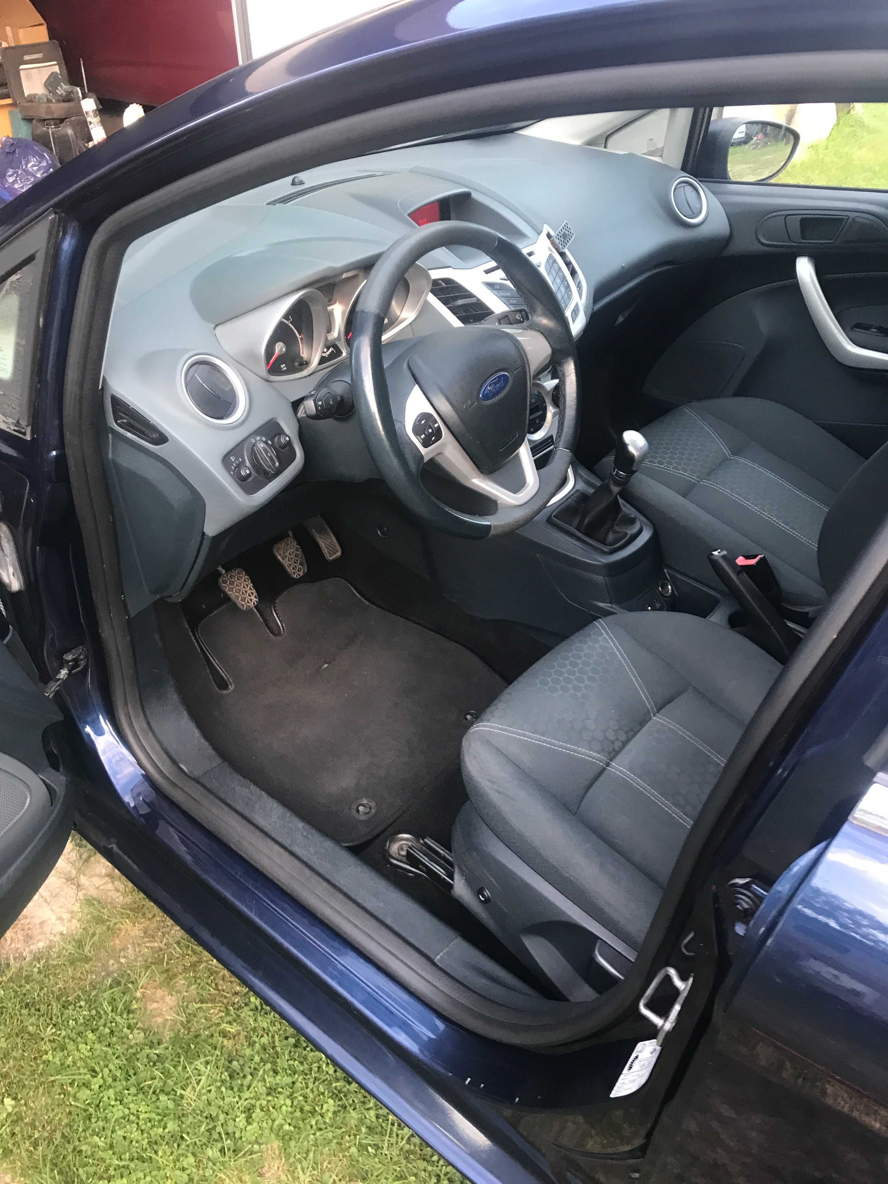 Ford Fiesta 2010 r