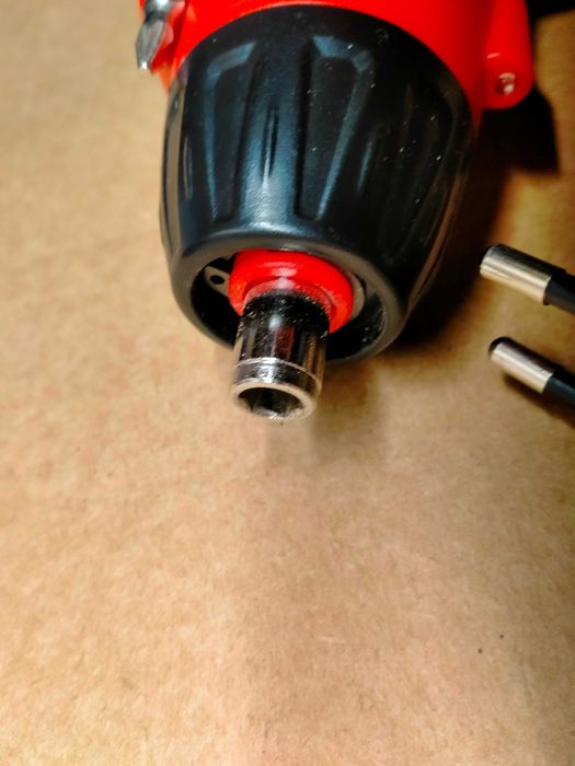 Wkrętak AkumulatorowyY 3,6V 1,3 AH
YATO YT-82760