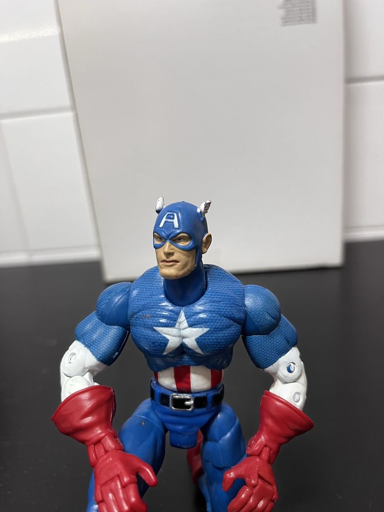 Figura Marvel capitão america