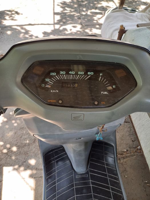 Мопед Honda lead 20