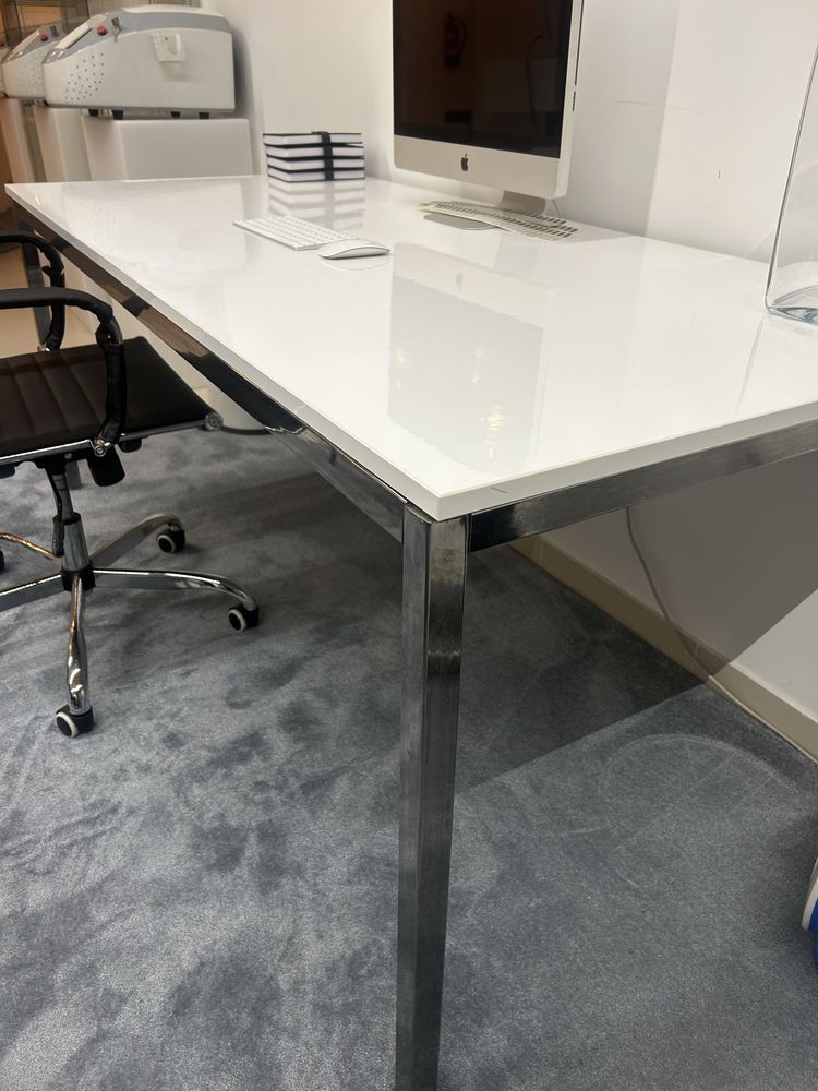 Mesa lacada tampo Branco