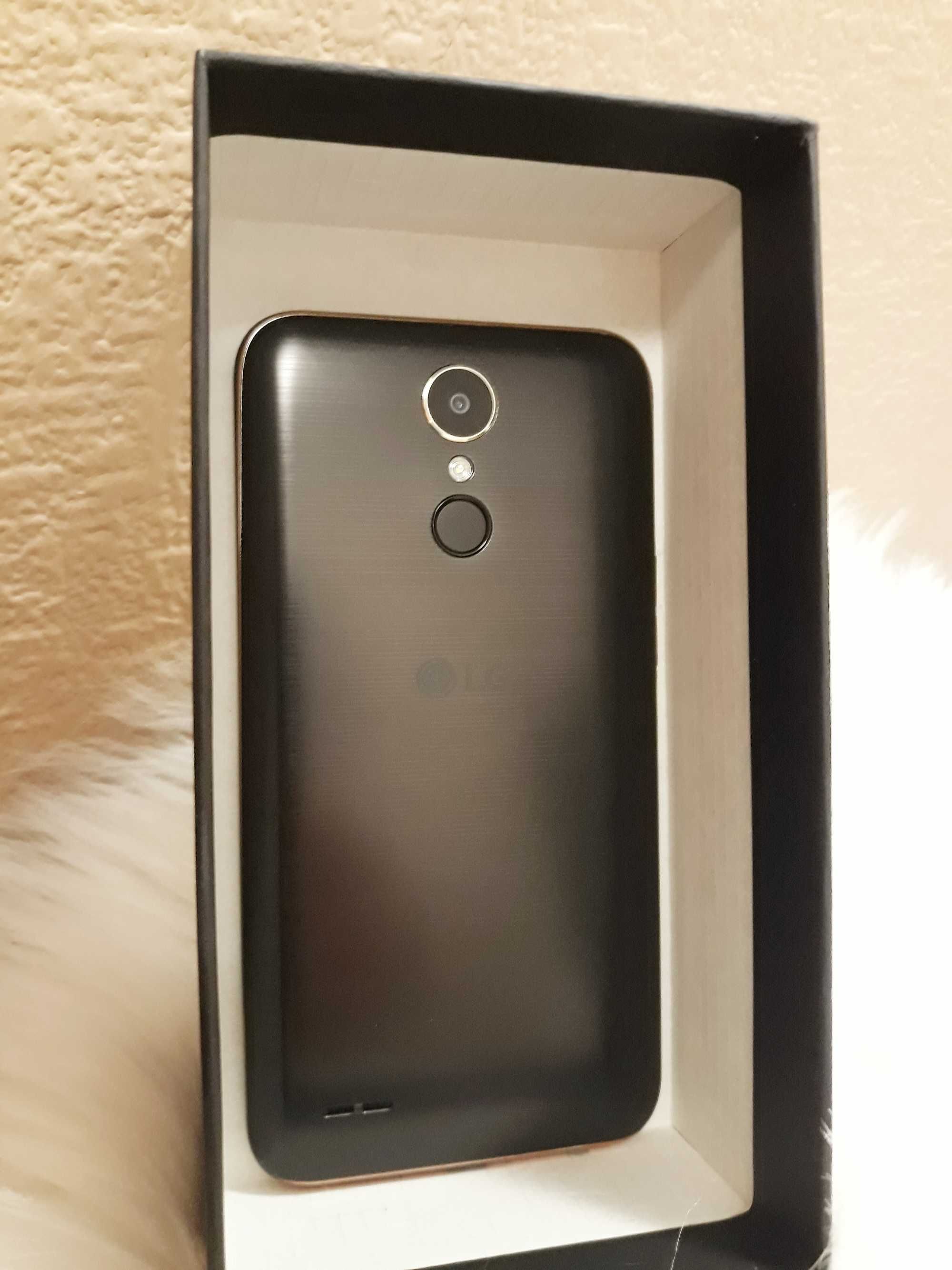Telefon LG K10 2017 czarny