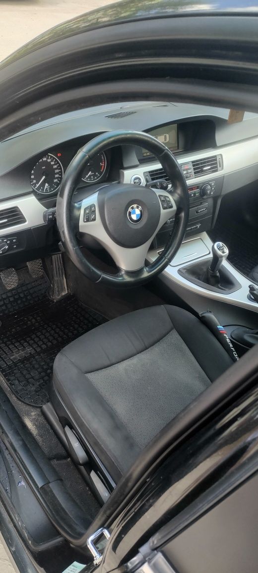 BMW E90 318d 2.0