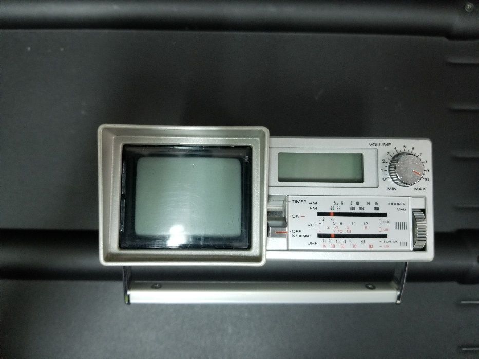 Sanyo TPM2170 televisão, relógio e rádio vintage