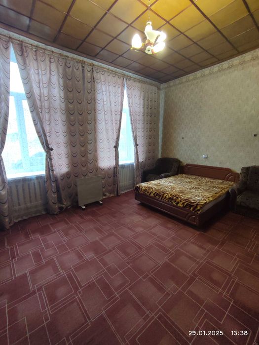 Подобово.Дзвоніть,пишіть у Viber.Мінімум 2 доби.