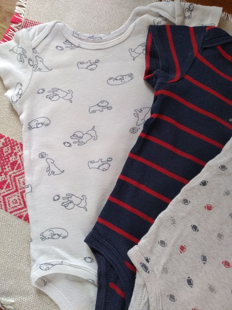 Śliczne body marki Carters - 12 miesięcy