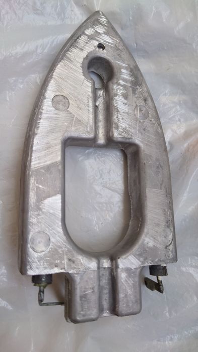 Сменные нагревательные тены для советских утюгов.